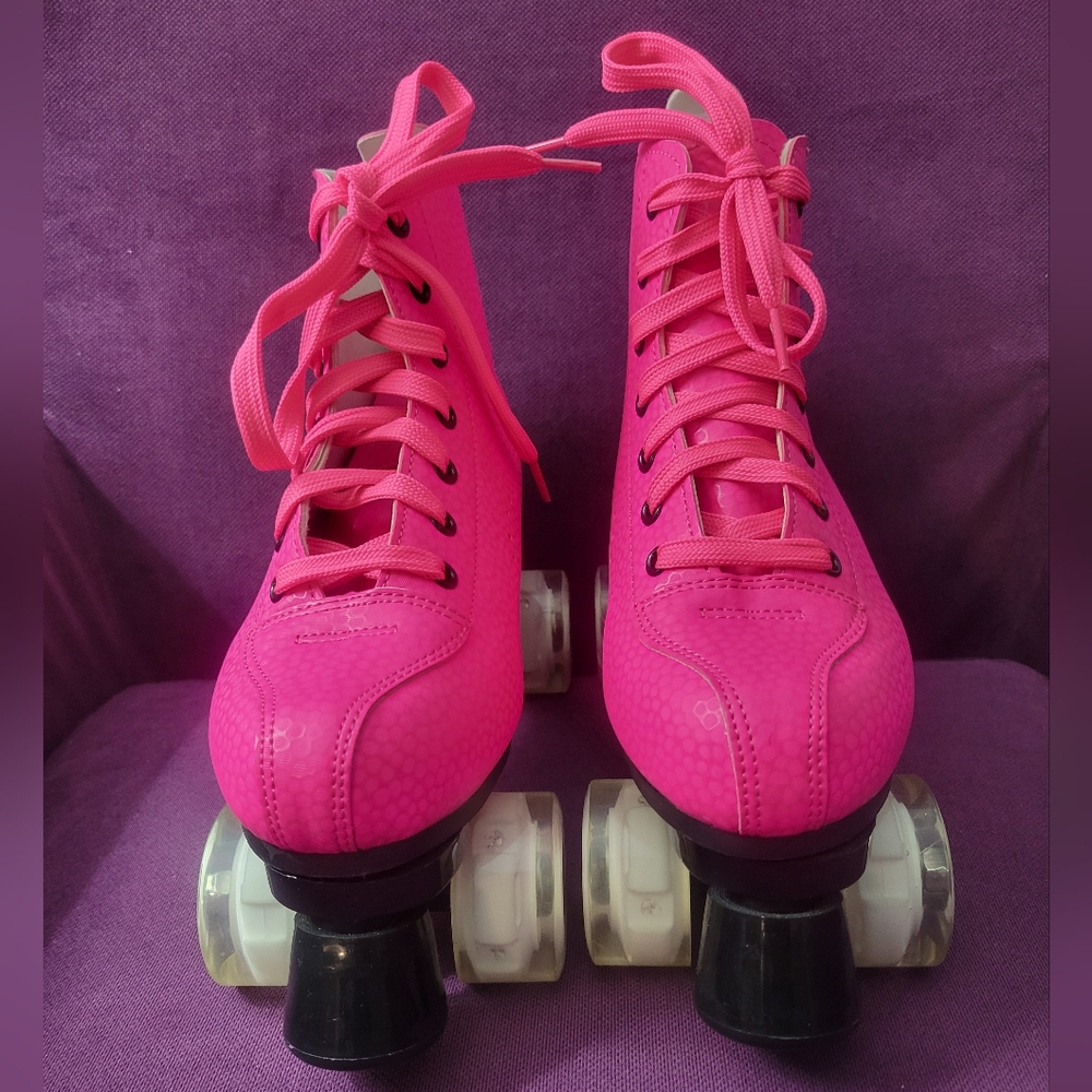 Vibrant Pink Flash Wheel Roller Skates US Womens Size 9 (Eur 40)